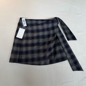 Aritzia Wrap-front Skirt sz 6 Virgin Wool + Cashmere Office Preppy Career